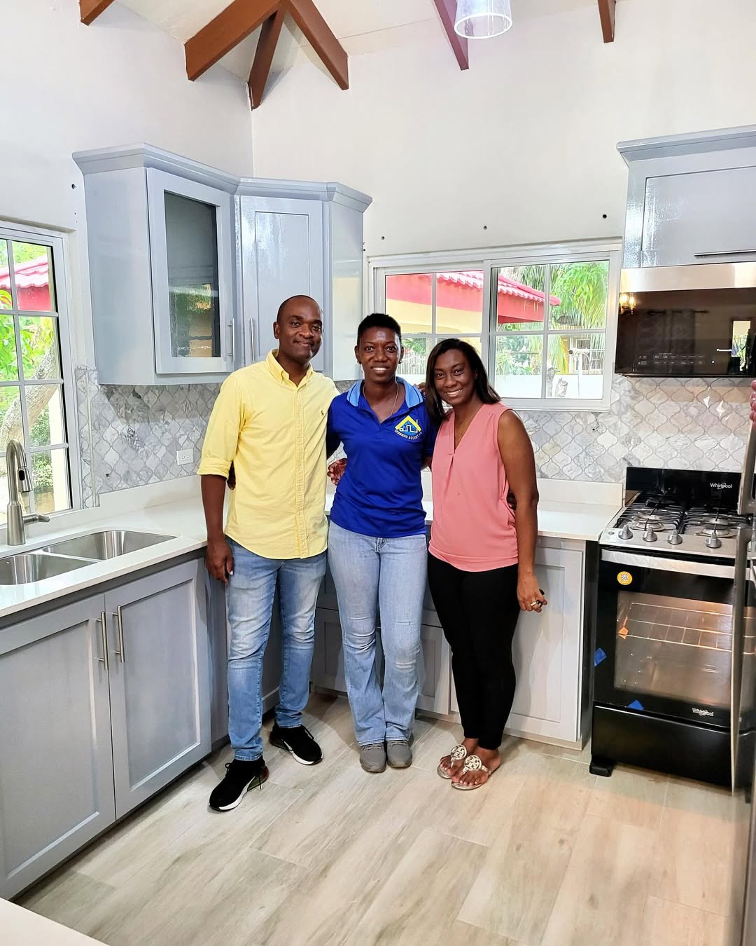 Customer with WoodenAccentJa 2